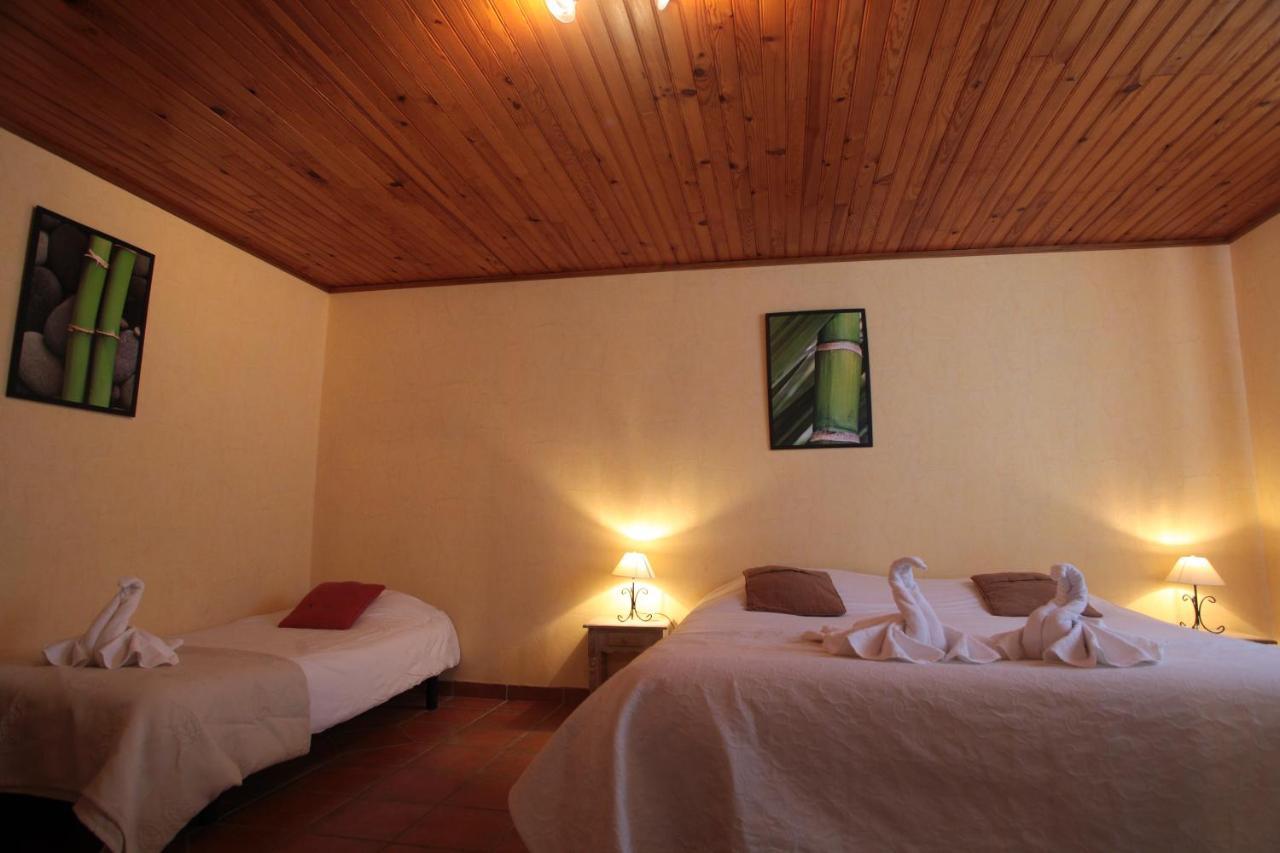 Logis Hotel Le Pressoir แซงต์ชิเนียง ภายนอก รูปภาพ