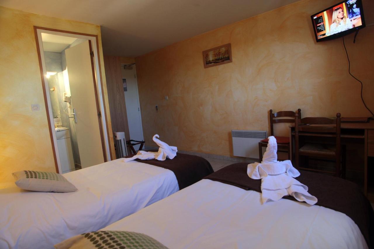 Logis Hotel Le Pressoir แซงต์ชิเนียง ภายนอก รูปภาพ